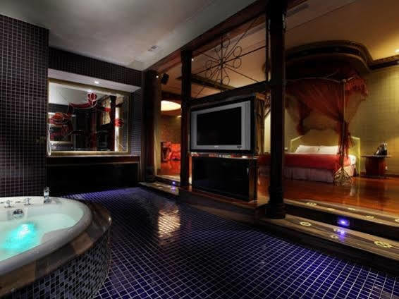Royal Group Motel Wu Yin Branch Kaohsiung Extérieur photo