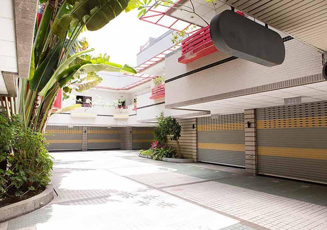 Royal Group Motel Wu Yin Branch Kaohsiung Extérieur photo